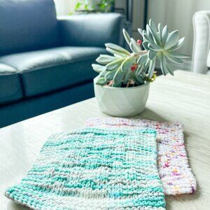 100% eco-friendly cotton hand knitted dish/face cloths. Approximately 7x7 in.